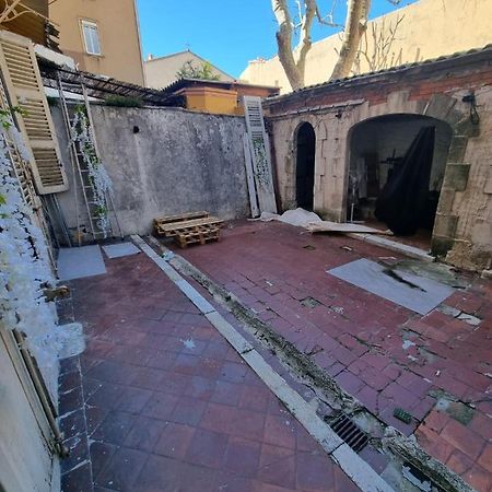 L'Antre Du Dragon Apartment Marseille Bagian luar foto
