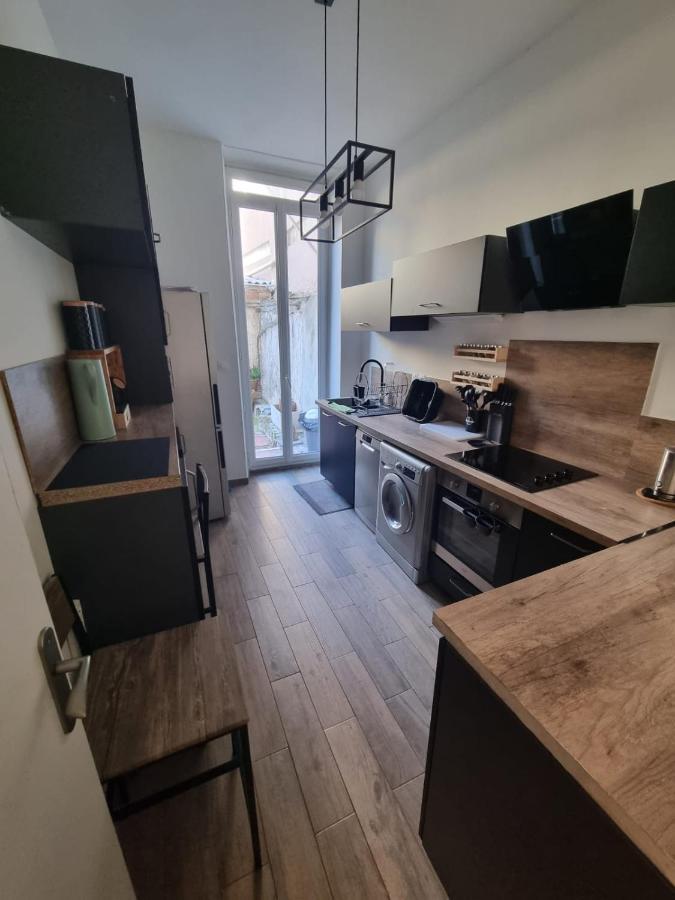 L'Antre Du Dragon Apartment Marseille Bagian luar foto