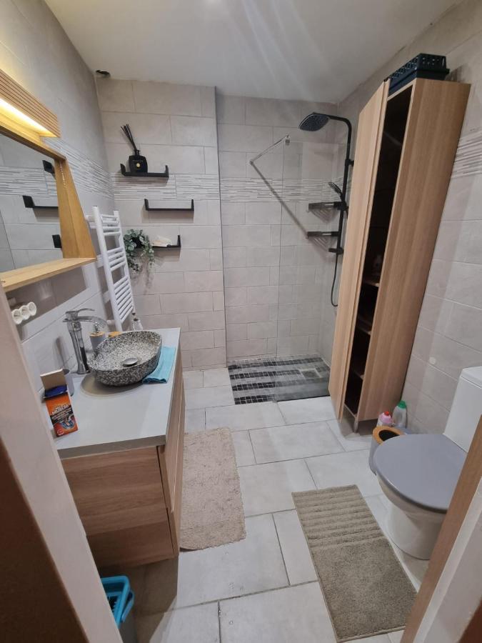 L'Antre Du Dragon Apartment Marseille Bagian luar foto