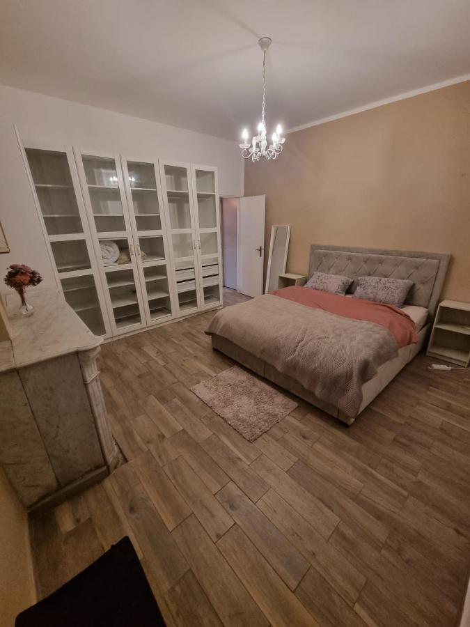 L'Antre Du Dragon Apartment Marseille Bagian luar foto