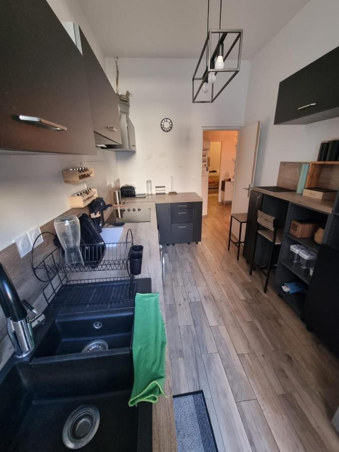 L'Antre Du Dragon Apartment Marseille Bagian luar foto